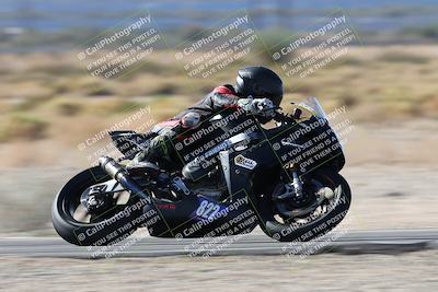 media/Nov-16-2025-Race Pace (Sun) [[8c5fa54630]]/Verified Riders/3-Turn 14 (1045am)/